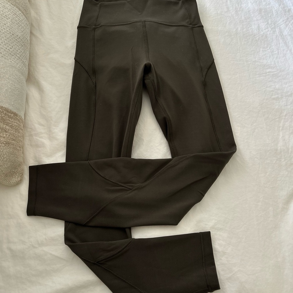 Luluemon Athletica Everlux 7/8 leggings NWOT